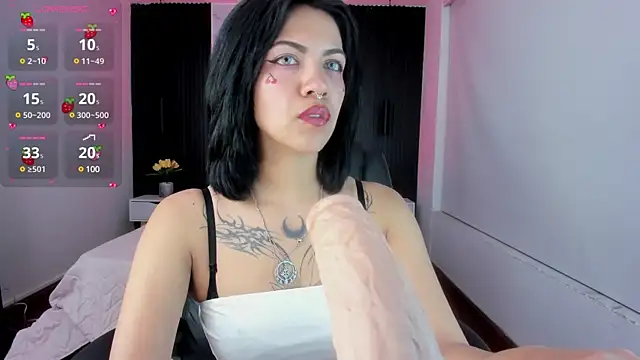 Snapshot of Gianna_foxy chatting on January 9, 6:06 am Gianna foxy online show from January 9, 6:06 am