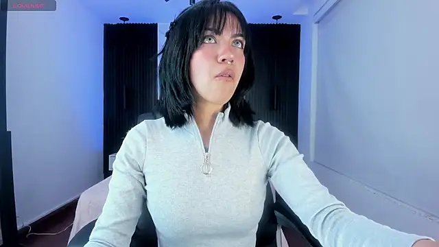 Snapshot of Gianna_foxy chatting on January 11, 6:35 am Gianna foxy online show from January 11, 6:35 am