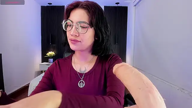 Snapshot of Gianna_foxy chatting on March 12, 5:24 am Gianna foxy online show from March 12, 5:24 am