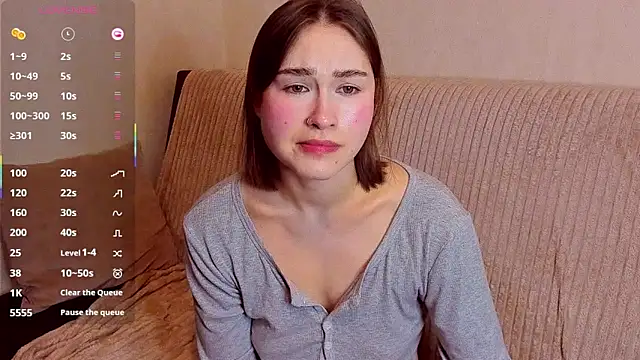 Snapshot of sleeeep_y chatting on February 12, 5:19 pm sleeeep y online show from February 12, 5:19 pm