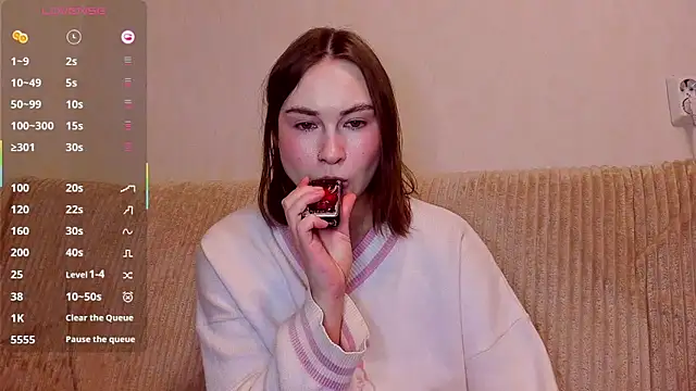 sleeeep y online show from March 29, 8:53 pm