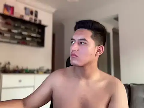 Snapshot of alexandergrey760886 chatting on February 5, 1:27 pm alexandergrey760886 online show from February 5, 1:27 pm