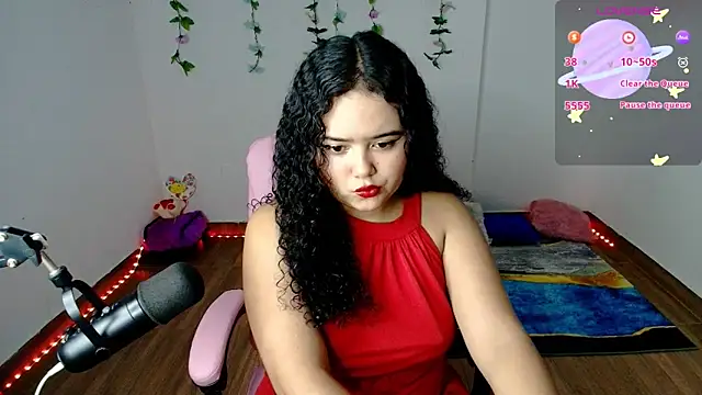 Snapshot of Dulce_Julietha chatting on February 14, 8:05 pm Dulce Julietha online show from February 14, 8:05 pm
