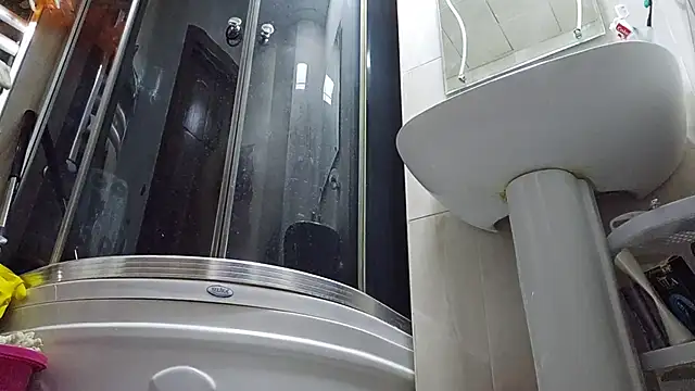 AlejandraDelaney online show from December 11, 1:37 am