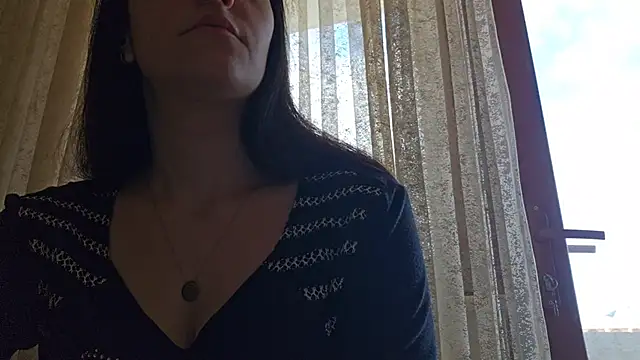 AlejandraDelaney online show from December 13, 9:57 am