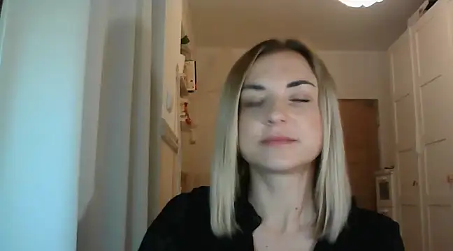 ashley xlove online show from January 6, 6:10 pm