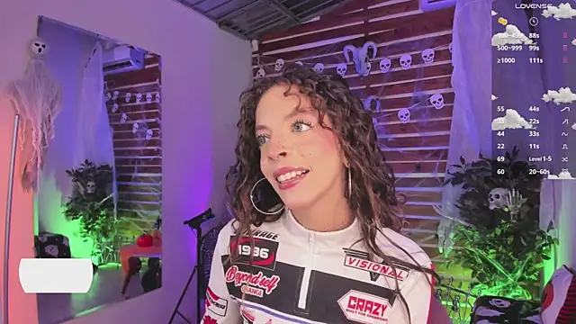 Sapphire Venuss online show from October 15, 2:55 am