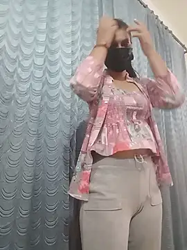 SHALU-KUMARI online show from December 3, 5:55 pm