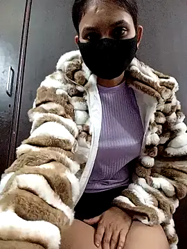 SHALU-KUMARI online show from December 13, 6:49 pm