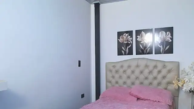 lily f00x online show from March 20, 1:54 am