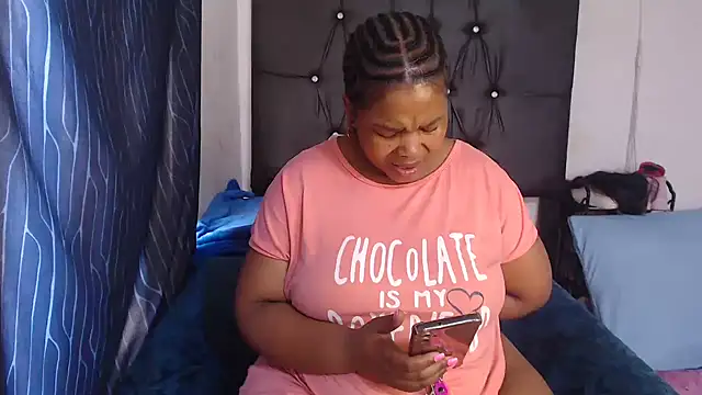 BigbootyNickyx online show from November 20, 6:46 am