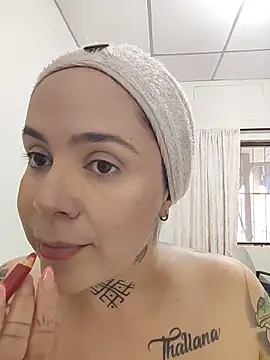 Snapshot of KatInk chatting on April 9, 2:33 pm KatInk online show from April 9, 2:33 pm