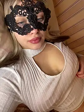 69Laura696 online show from March 9, 5:28 pm