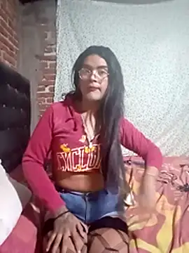 yovana13 online show from October 29, 10:39 am