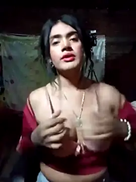 yovana13 online show from February 15, 9:55 pm