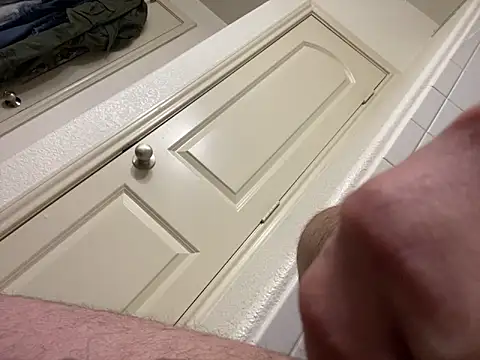 Snapshot of DuroMan25 chatting on February 27, 8:20 pm DuroMan25 online show from February 27, 8:20 pm