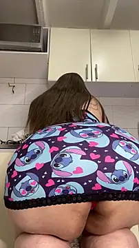 Snapshot of Chloee_ep chatting on February 14, 11:07 am Chloee ep online show from February 14, 11:07 am