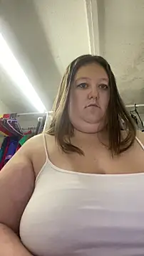 Snapshot of Chloee_ep chatting on March 24, 5:45 am Chloee ep online show from March 24, 5:45 am