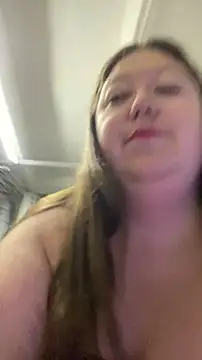 Snapshot of Chloee_ep chatting on April 1, 5:08 am Chloee ep online show from April 1, 5:08 am