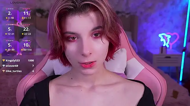 HaylaAmber online show from December 22, 11:20 pm