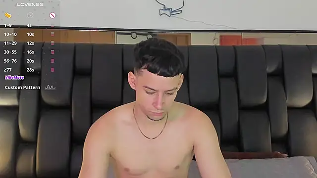 Snapshot of JadeSmiith_ chatting on February 27, 9:47 pm JadeSmiith online show from February 27, 9:47 pm