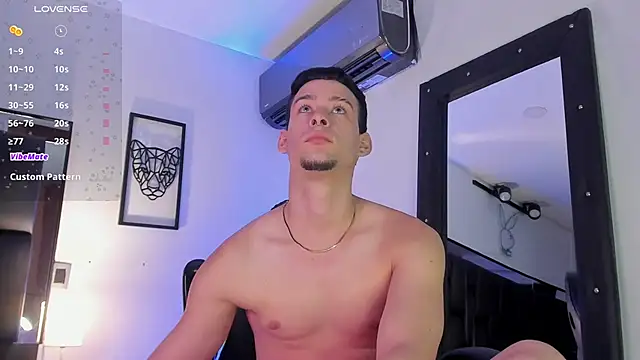 Snapshot of JadeSmiith_ chatting on March 12, 10:07 pm JadeSmiith online show from March 12, 10:07 pm