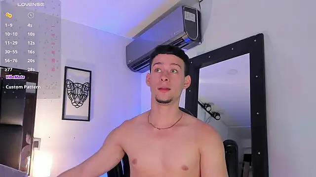 Snapshot of JadeSmiith_ chatting on March 14, 1:59 am JadeSmiith online show from March 14, 1:59 am