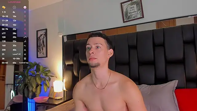 Snapshot of JadeSmiith_ chatting on September 18, 10:56 pm JadeSmiith online show from September 18, 10:56 pm