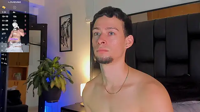 Snapshot of JadeSmiith_ chatting on October 3, 10:51 pm JadeSmiith online show from October 3, 10:51 pm