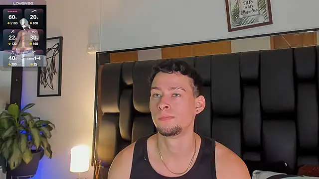 Snapshot of JadeSmiith_ chatting on October 13, 10:32 pm JadeSmiith online show from October 13, 10:32 pm