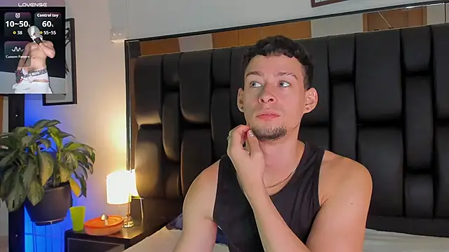 Snapshot of JadeSmiith_ chatting on October 16, 10:22 pm JadeSmiith online show from October 16, 10:22 pm