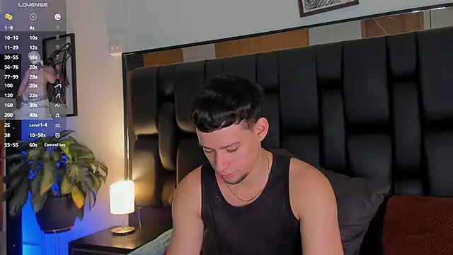 Snapshot of JadeSmiith_ chatting on October 23, 10:30 pm JadeSmiith online show from October 23, 10:30 pm