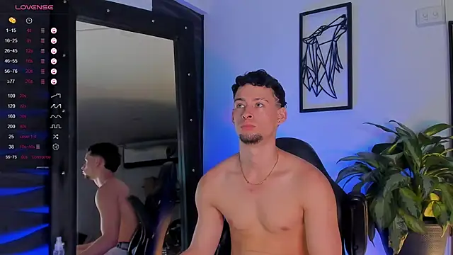 Snapshot of JadeSmiith_ chatting on October 30, 9:48 pm JadeSmiith online show from October 30, 9:48 pm