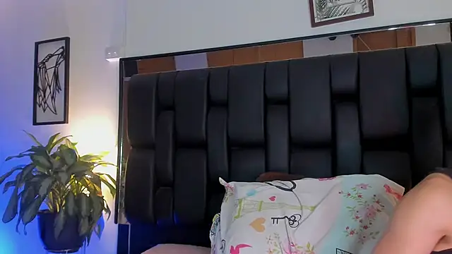 Snapshot of JadeSmiith_ chatting on November 27, 10:34 pm JadeSmiith online show from November 27, 10:34 pm