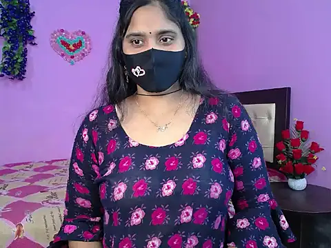 Hot Maleka online show from March 11, 4:35 pm