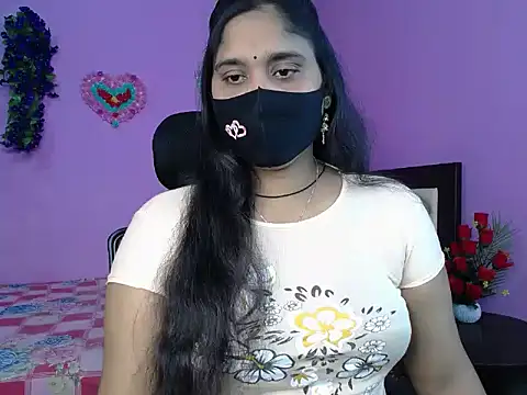 Hot Maleka online show from April 5, 4:04 pm