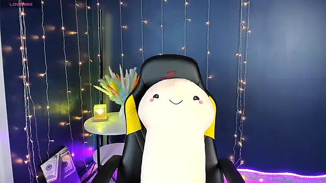 Sara Robinson online show from February 13, 9:30 am