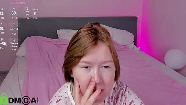 Sara Robinson online show from November 15, 3:04 am