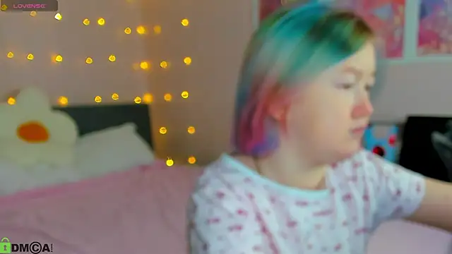 Sara Robinson online show from January 19, 2:59 am