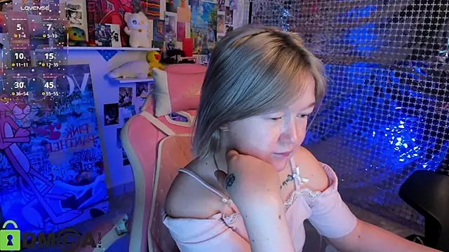 Sara Robinson online show from March 30, 3:07 am