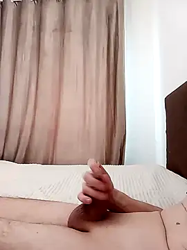 Snapshot of Grifon1973 chatting on February 17, 10:07 am Grifon1973 online show from February 17, 10:07 am