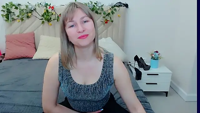 Snapshot of Incredible_Ariela chatting on March 3, 4:24 pm Incredible Ariela online show from March 3, 4:24 pm