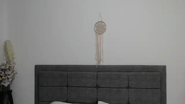 Snapshot of Vicky_Love_ chatting on February 13, 10:55 am Vicky Love online show from February 13, 10:55 am