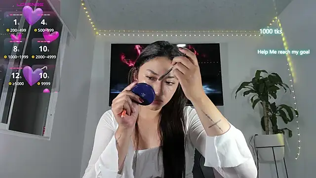 emily palmeer online show from December 4, 9:40 am