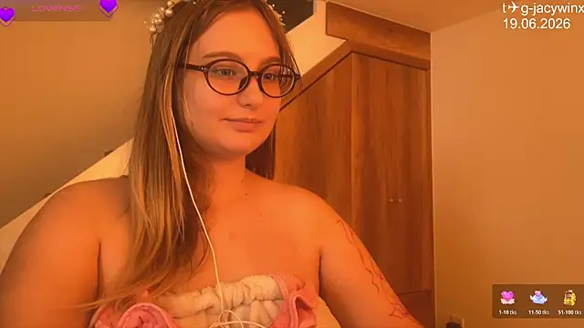JacyWinslat online show from June 20, 8:28 am