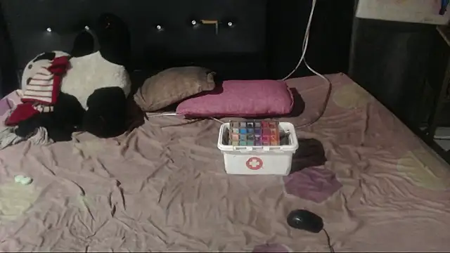 Snapshot of DOMINANTE_KLOE_ chatting on December 22, 11:20 pm DOMINANTE KLOE online show from December 22, 11:20 pm