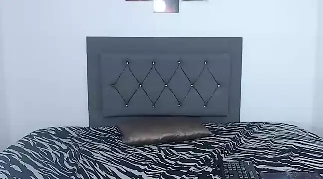 stefidolllatina online show from December 27, 1:22 am