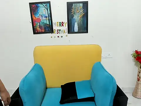 evaaelfiee online show from February 11, 3:44 am