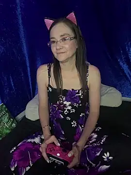 Cutebitchxh online show from May 4, 4:19 am