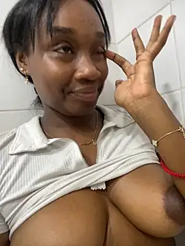 Snapshot of EscorpiLeoncita chatting on February 20, 4:28 am EscorpiLeoncita online show from February 20, 4:28 am